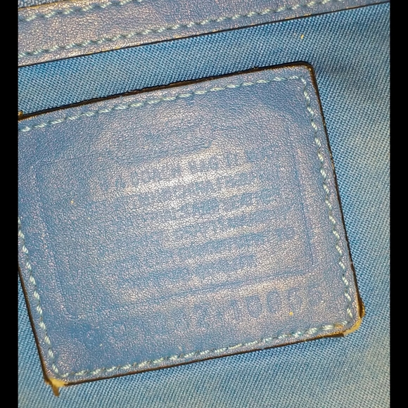 Pours Coach - Picture 5 of 6